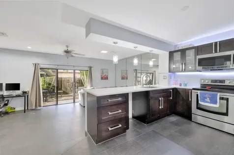 7610 Nw 79th Avenue Tamarac FL 33321