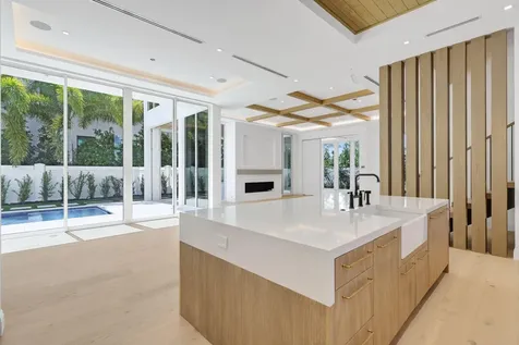 320 Grove Place Delray Beach FL 33444