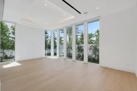 320 Grove Place Delray Beach FL 33444