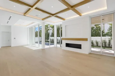 320 Grove Place Delray Beach FL 33444