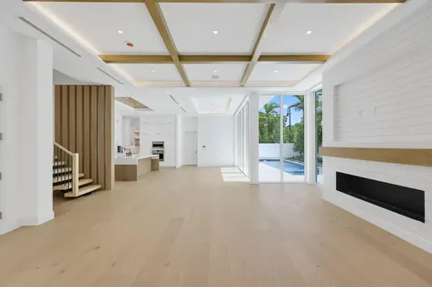 320 Grove Place Delray Beach FL 33444