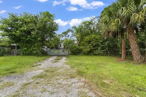 5710 E Tangerine Lane Okeechobee FL 34972