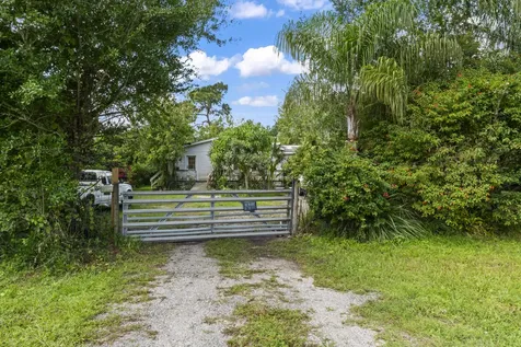 5710 E Tangerine Lane Okeechobee FL 34972