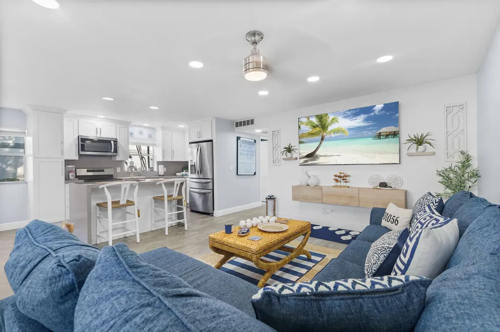 244 Monaco F Delray Beach FL 33446