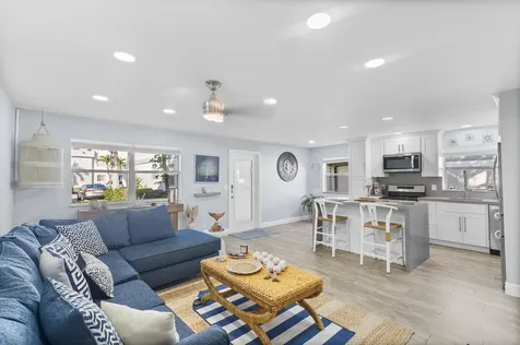 244 Monaco F Delray Beach FL 33446