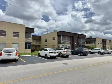 799 Burgundy Q Delray Beach FL 33484
