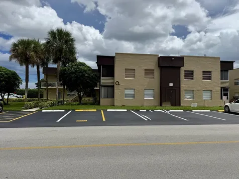 799 Burgundy Q Delray Beach FL 33484