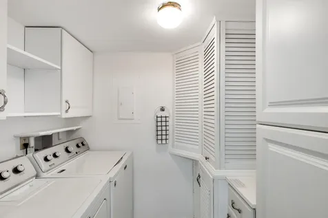 122 Lake Pine Circle Greenacres FL 33463