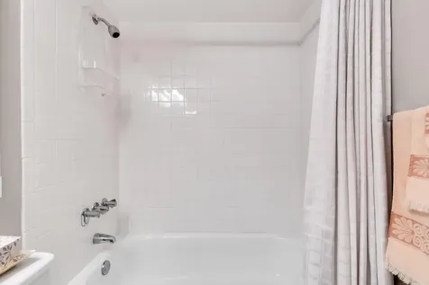 122 Lake Pine Circle Greenacres FL 33463
