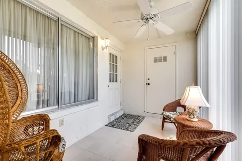 122 Lake Pine Circle Greenacres FL 33463