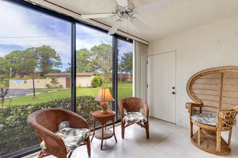 122 Lake Pine Circle Greenacres FL 33463