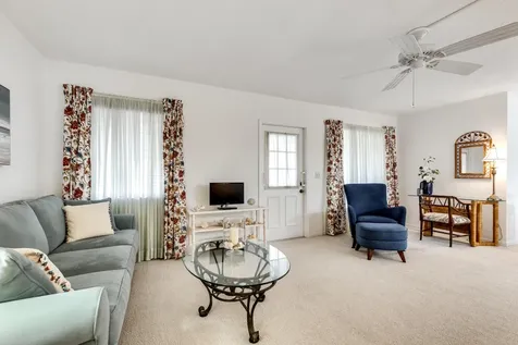 122 Lake Pine Circle Greenacres FL 33463