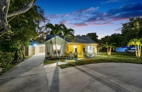 727 S Lake Drive Lantana FL 33462