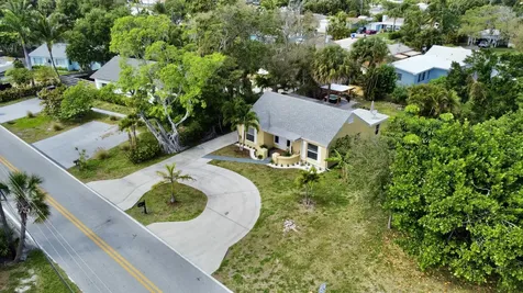 727 S Lake Drive Lantana FL 33462