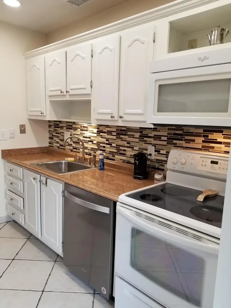 1 Abbey Lane Delray Beach FL 33446