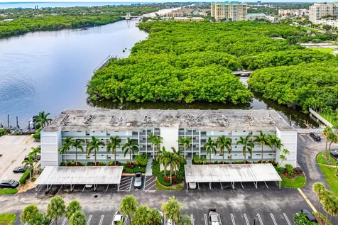 689 Ne 6th Court Boynton Beach FL 33435