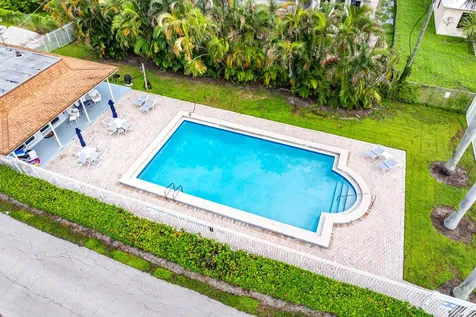 689 Ne 6th Court Boynton Beach FL 33435