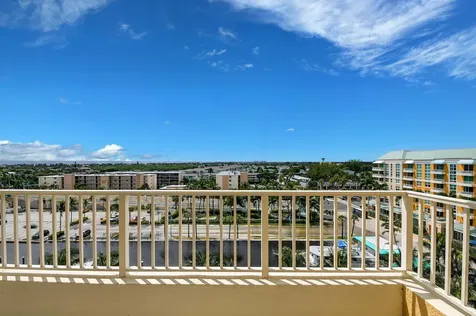625 Casa Loma Boulevard Boynton Beach FL 33435
