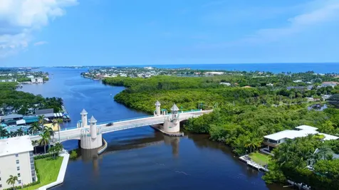 625 Casa Loma Boulevard Boynton Beach FL 33435