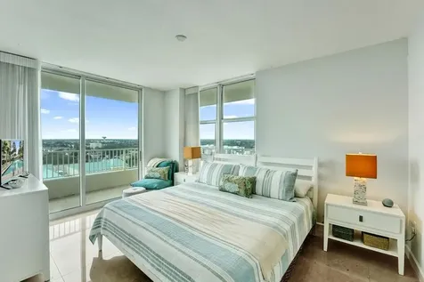 625 Casa Loma Boulevard Boynton Beach FL 33435