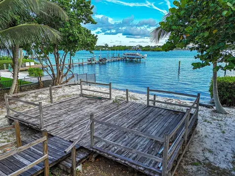 114 W Riverside Drive Jupiter FL 33469