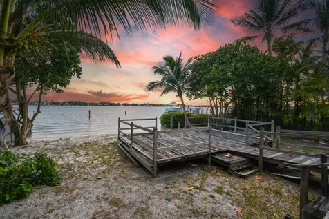114 W Riverside Drive Jupiter FL 33469