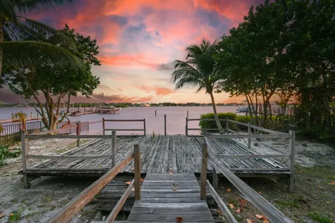 114 W Riverside Drive Jupiter FL 33469