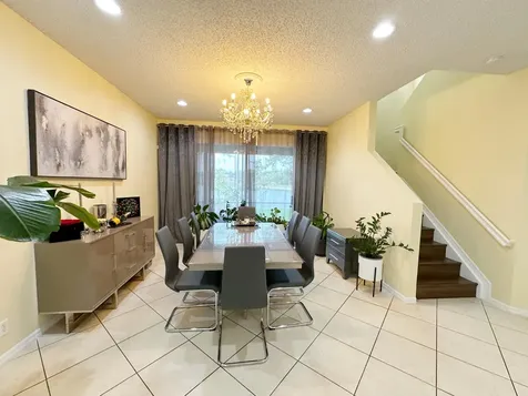 5152 Woodfield Way Coconut Creek FL 33073