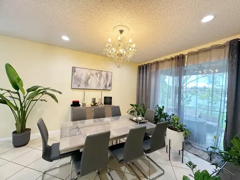 5152 Woodfield Way Coconut Creek FL 33073