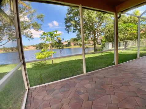 5152 Woodfield Way Coconut Creek FL 33073