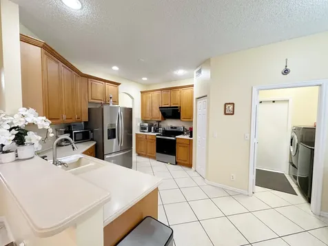 5152 Woodfield Way Coconut Creek FL 33073