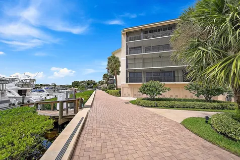 16910 Bay Street Jupiter FL 33477