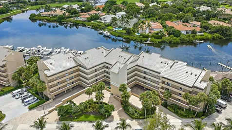 16910 Bay Street Jupiter FL 33477