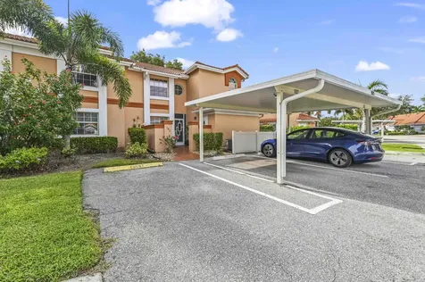 9975 Seacrest Circle Boynton Beach FL 33437