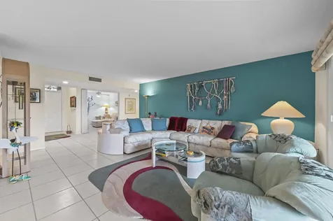 9975 Seacrest Circle Boynton Beach FL 33437