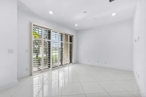 7115 Edison Place Palm Beach Gardens FL 33418