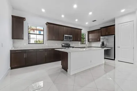 7115 Edison Place Palm Beach Gardens FL 33418
