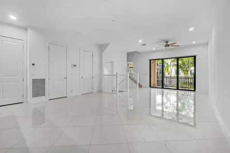 7115 Edison Place Palm Beach Gardens FL 33418