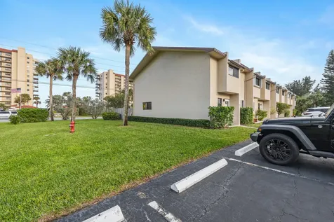 4225 N Highway A1a Hutchinson Island FL 34949