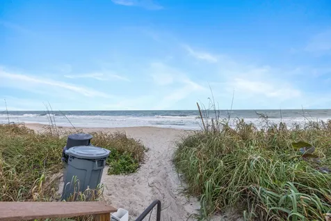 4225 N Highway A1a Hutchinson Island FL 34949