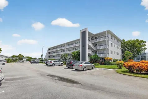 1018 Harwood C Deerfield Beach FL 33442