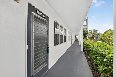 1018 Harwood C Deerfield Beach FL 33442
