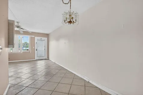 1018 Harwood C Deerfield Beach FL 33442