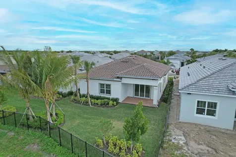 10724 Northbrook Circle Palm Beach Gardens FL 33412