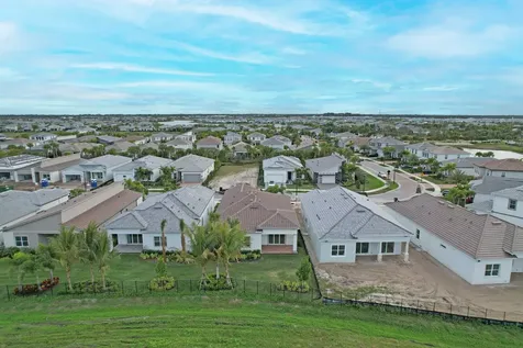 10724 Northbrook Circle Palm Beach Gardens FL 33412