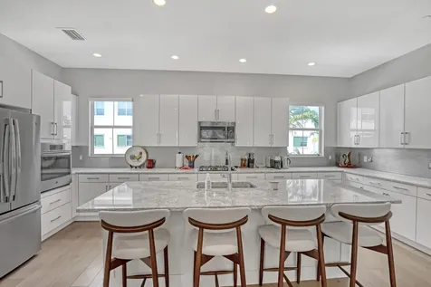 7091 Edison Place Palm Beach Gardens FL 33418