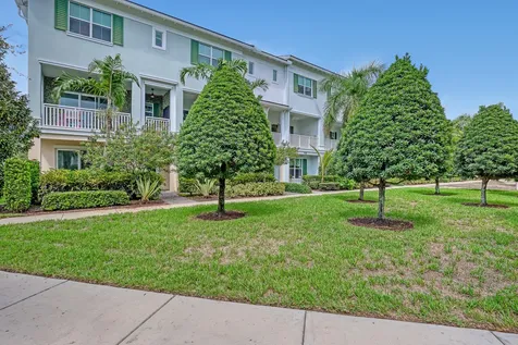 7091 Edison Place Palm Beach Gardens FL 33418