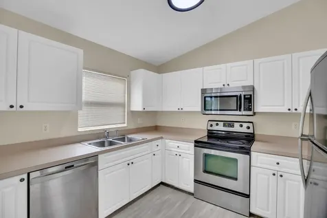 7976 105th Court Vero Beach FL 32967