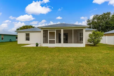 7976 105th Court Vero Beach FL 32967