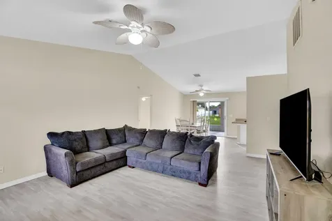 7976 105th Court Vero Beach FL 32967